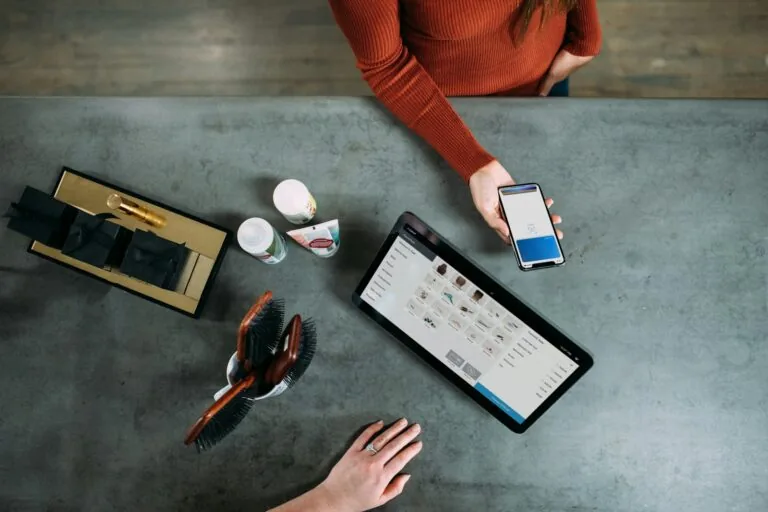 contactless mobile payment checkout