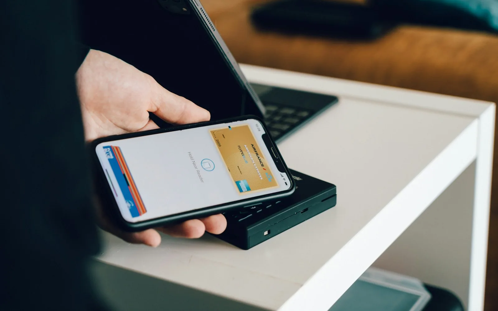 contactless payment tap phone