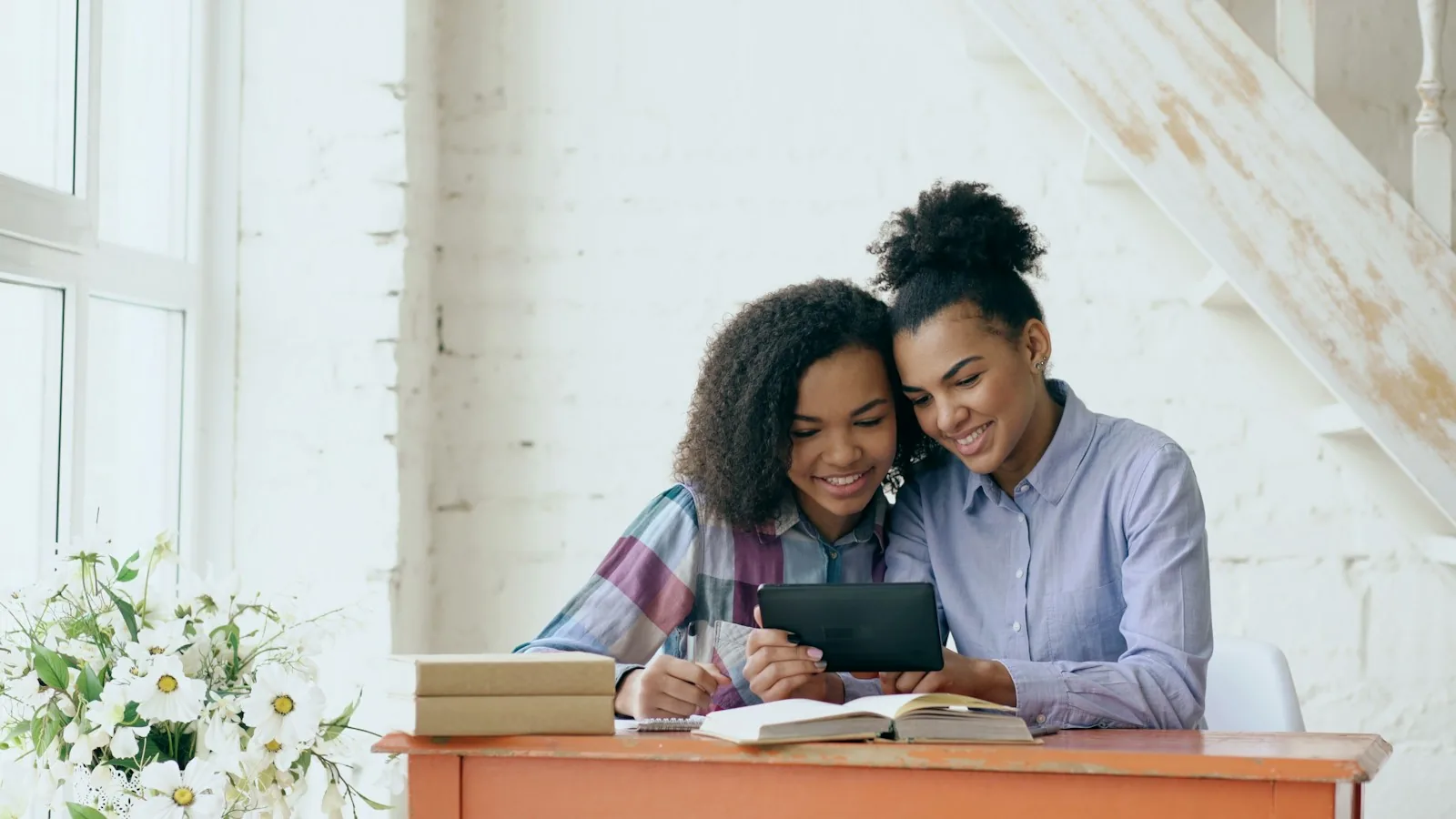 couple researching wedding vendors