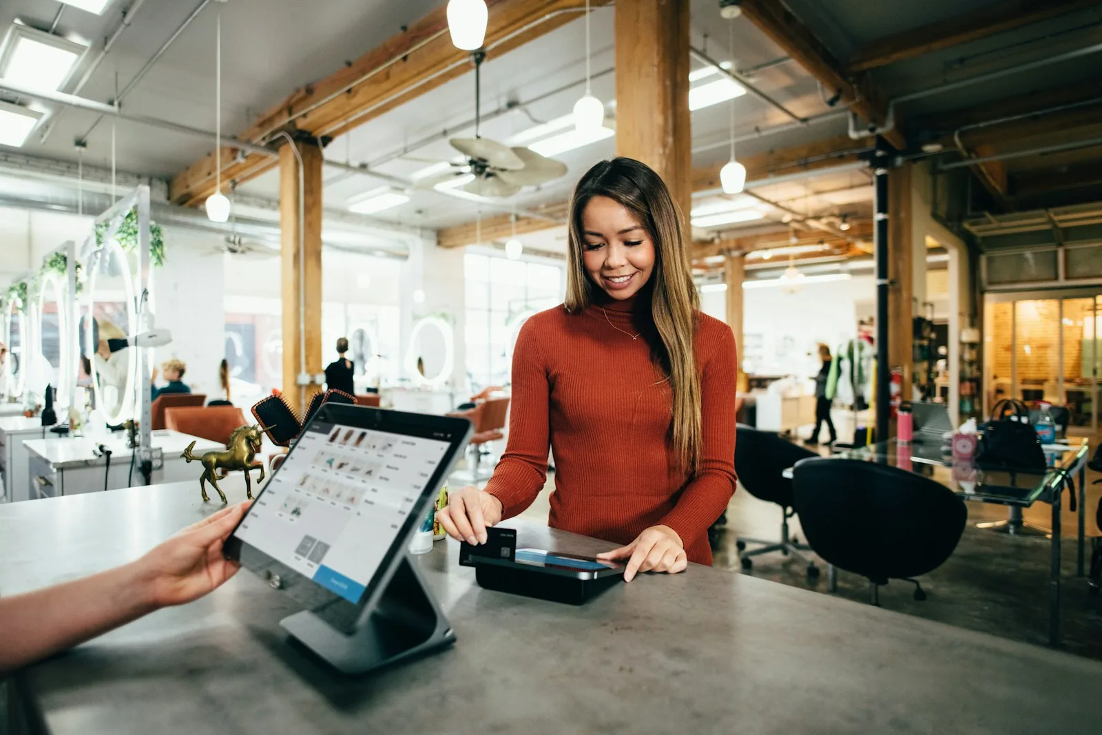customer service retail technology