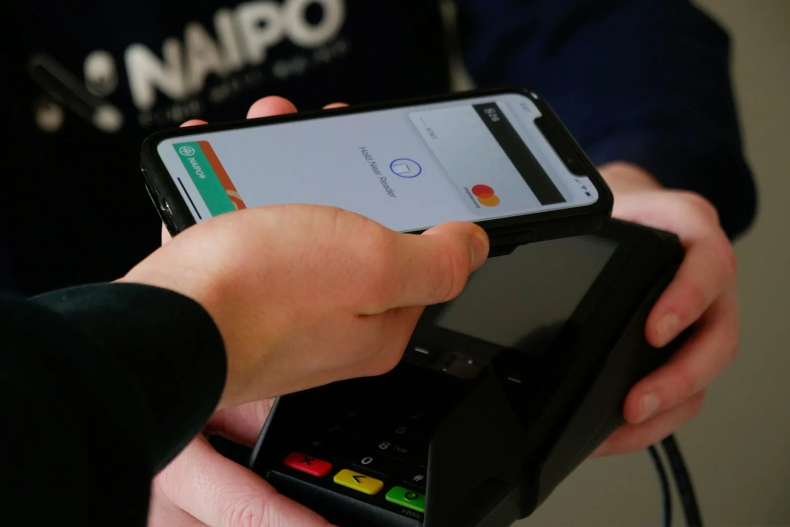 customer shopping with smartphone payment