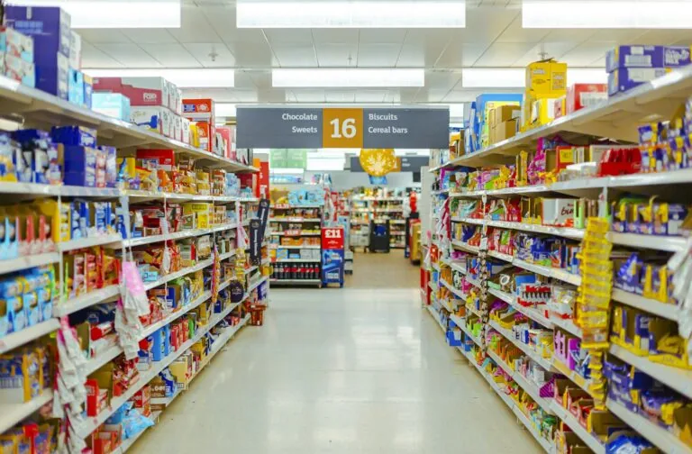 discount grocery store shopping