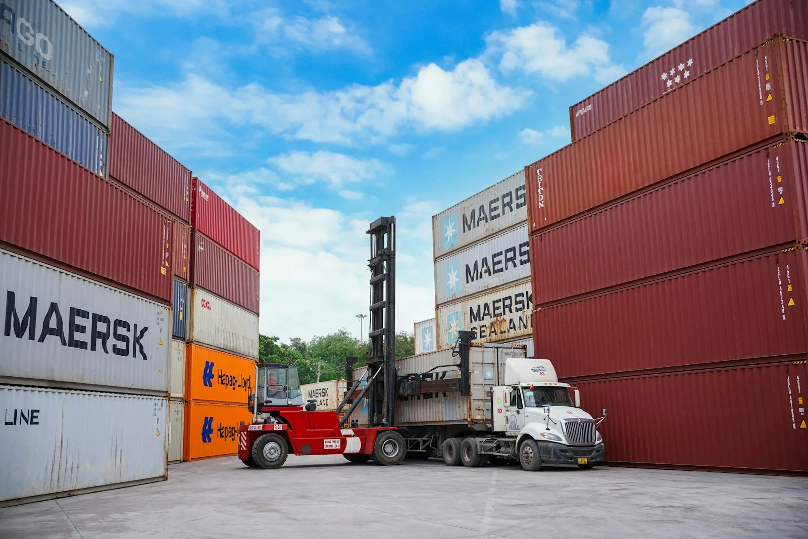 distribution center operations