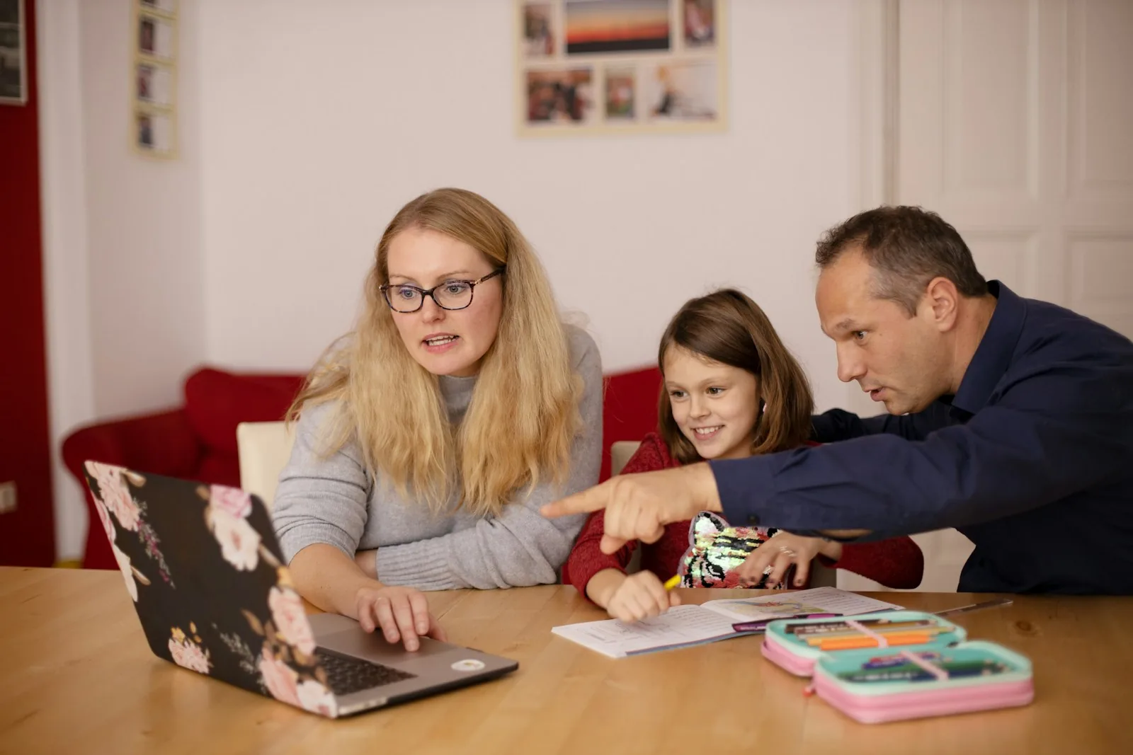 family budgeting at home