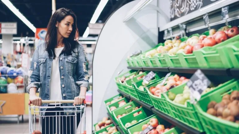 grocery shopper loyalty card rewards