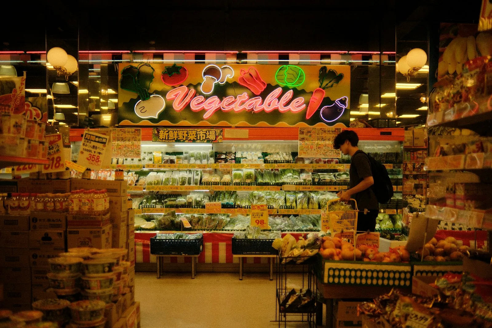 grocery store fresh produce aisle