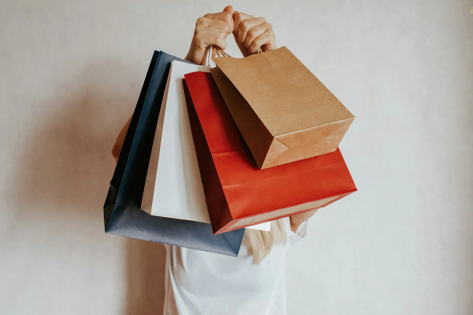 holiday shopping bags retail store