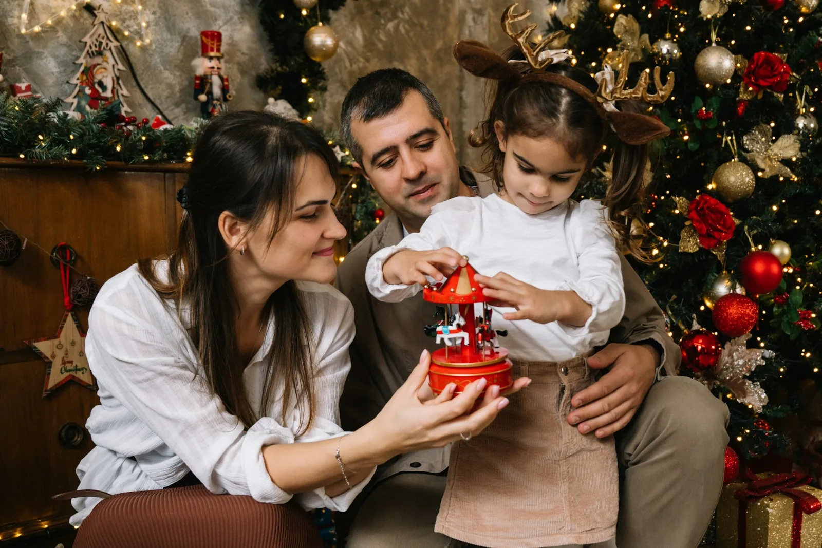 holiday shopping family store