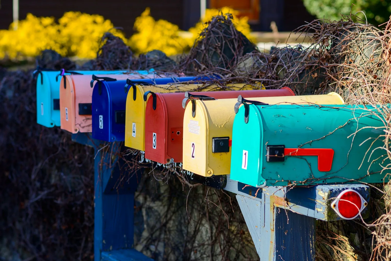 mailbox postal service packages