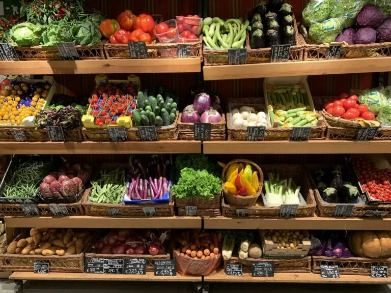 modern grocery store fresh produce shopping