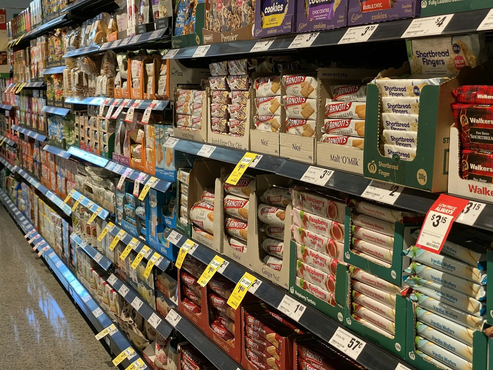 retail store grocery aisle