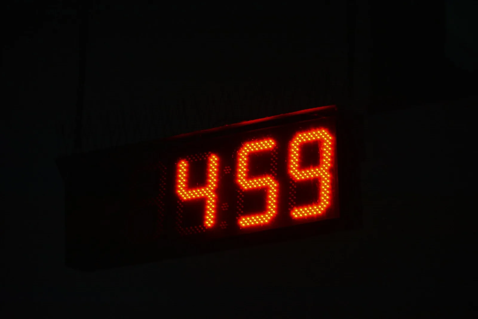 store shelves digital price display