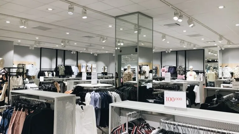 women's fashion store interior