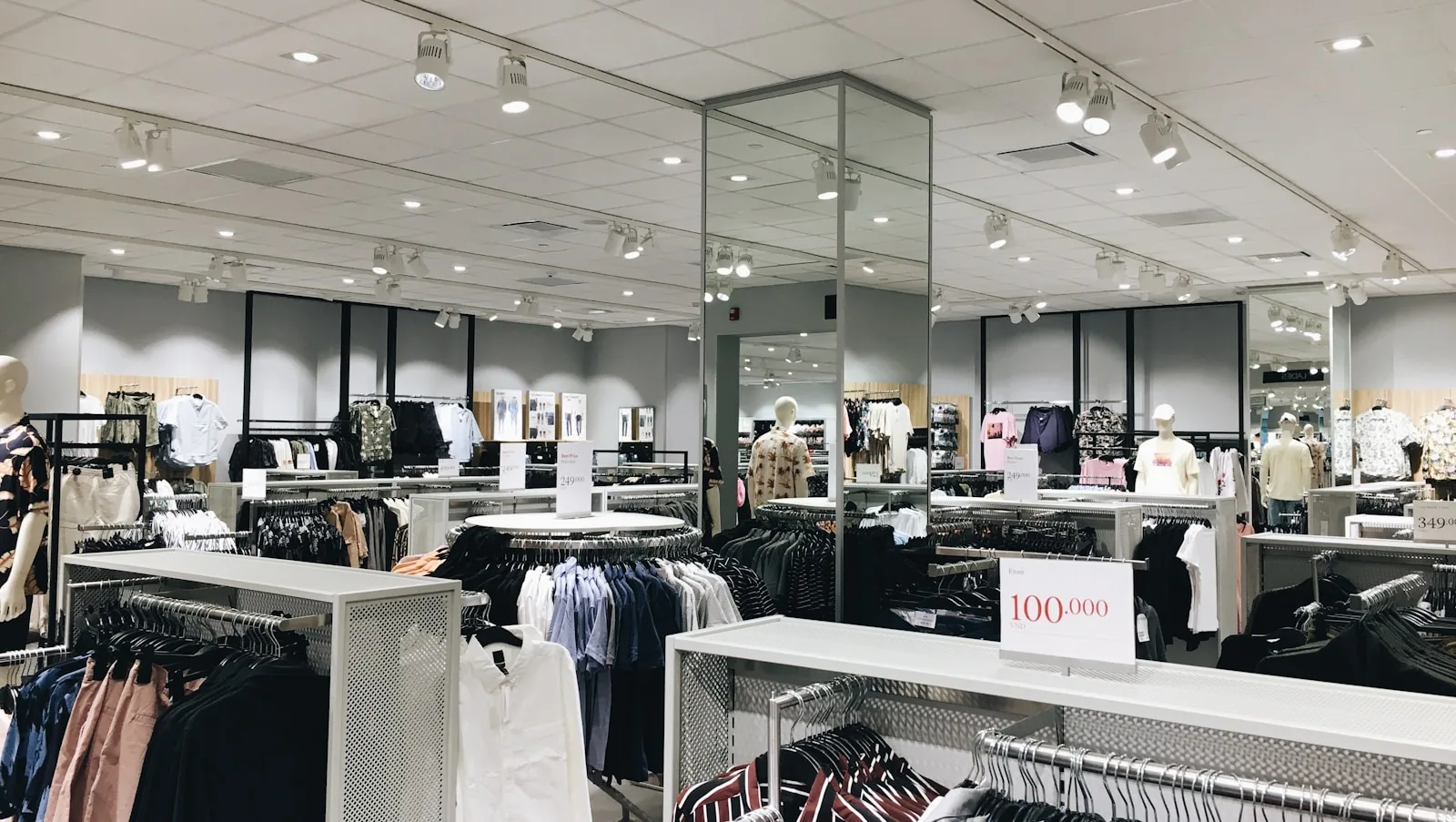 women's fashion store interior